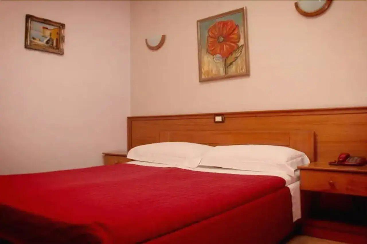 Lugano Hotel Тирана Экстерьер фото